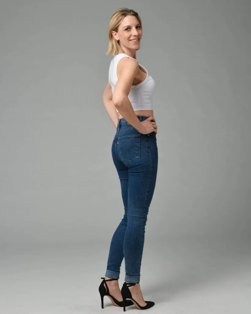Julia Schi.