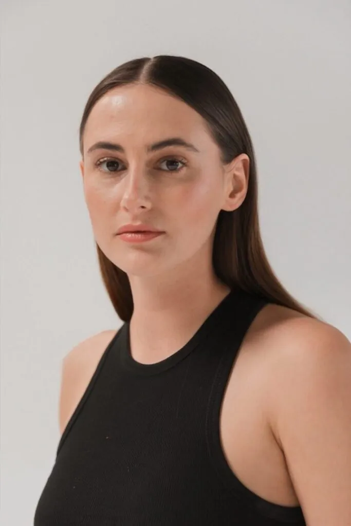 Elisa Mo.