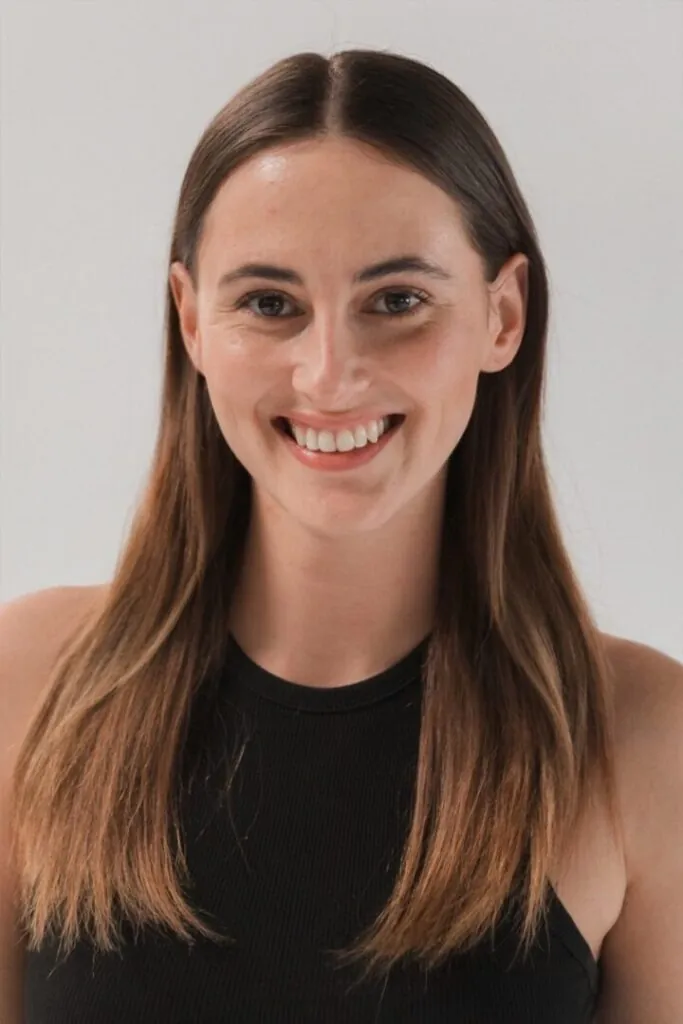 Elisa Mo.