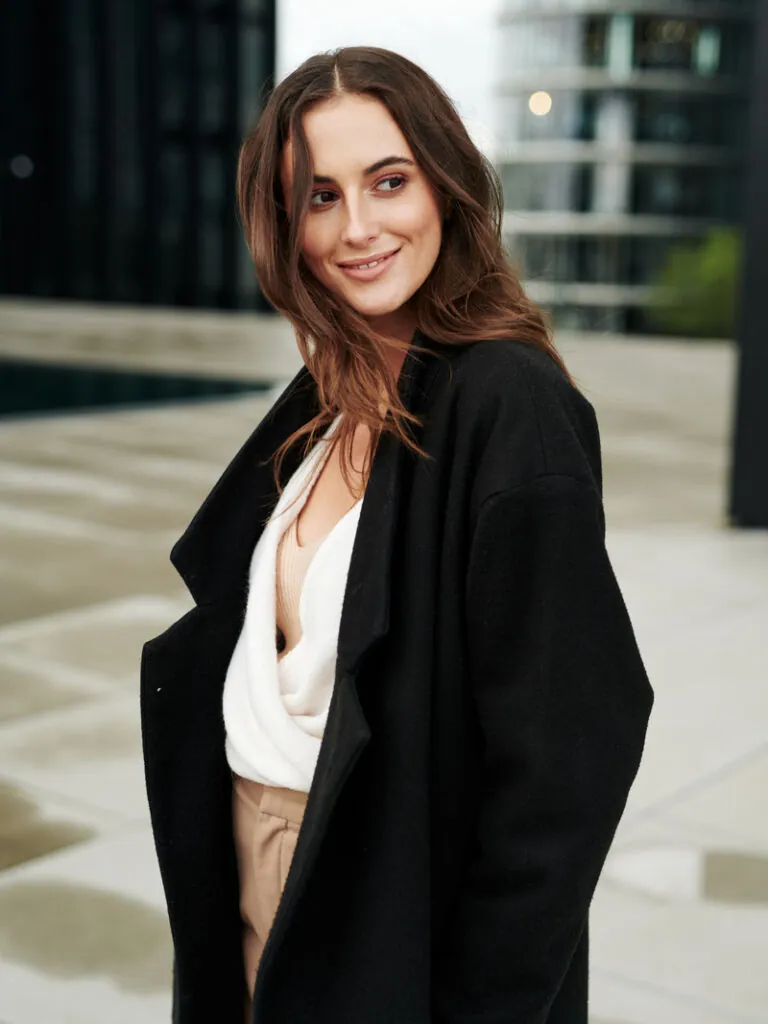 Elisa Mo.