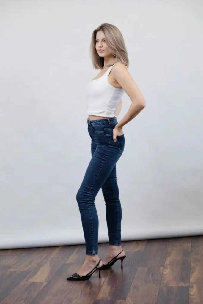 Elisabeth B.