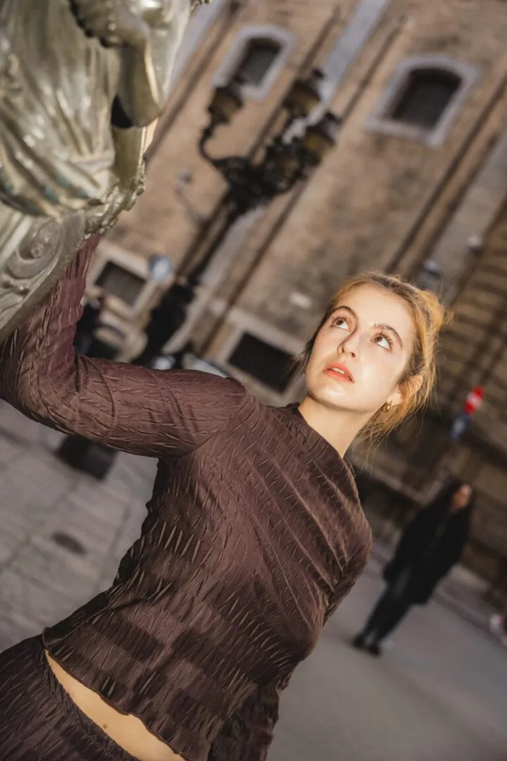 Ella Zw.