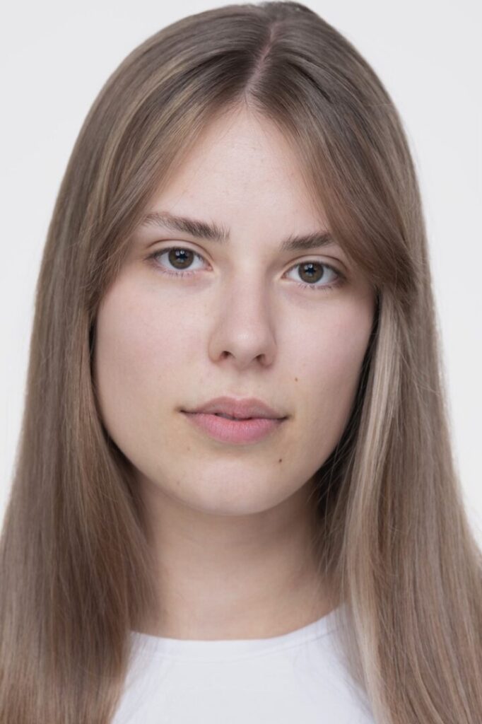 Emily R.