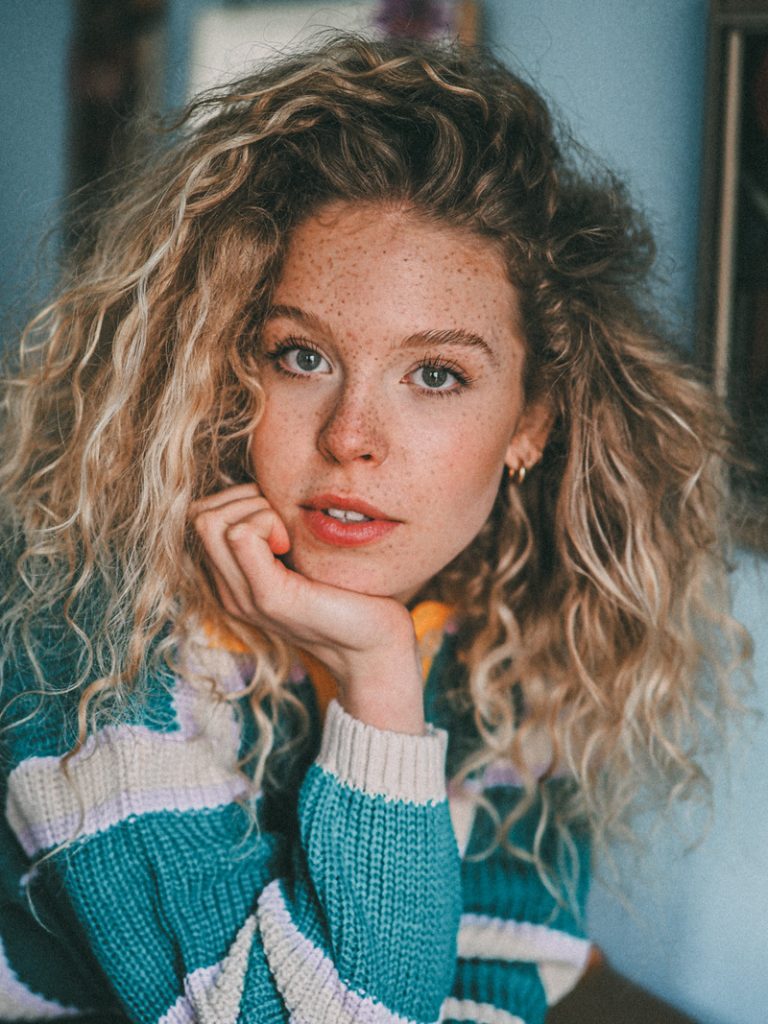 Emma Mo.