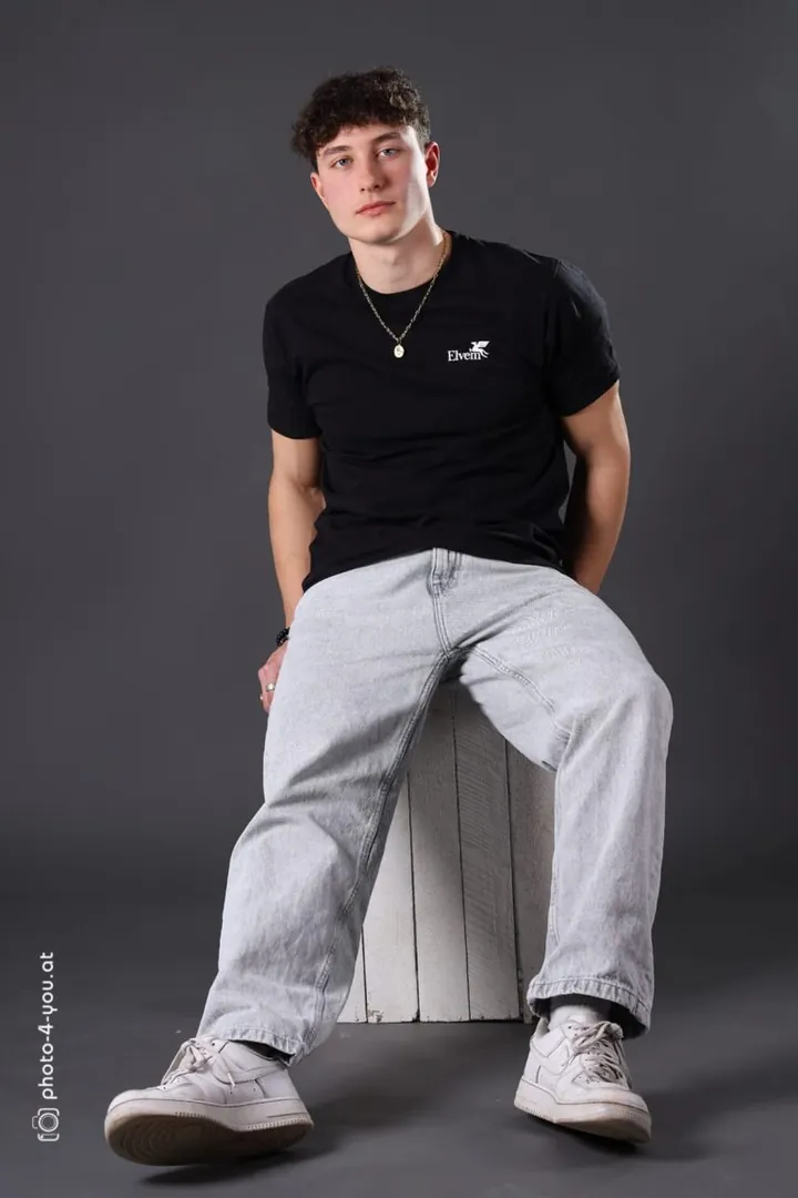 Alexander Ra.