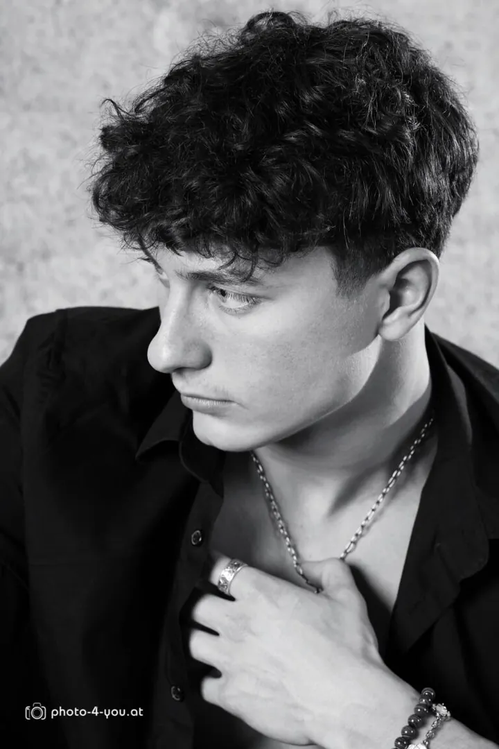 Alexander Ra.