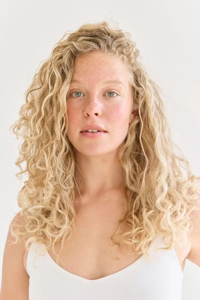 Emma Mo.