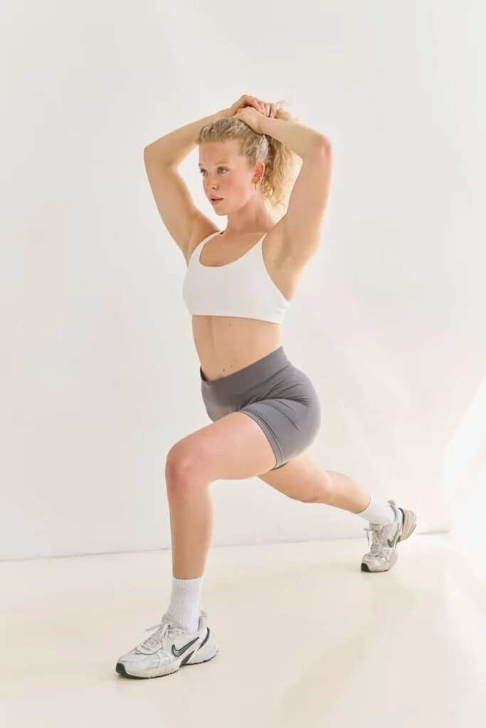 Emma Mo.