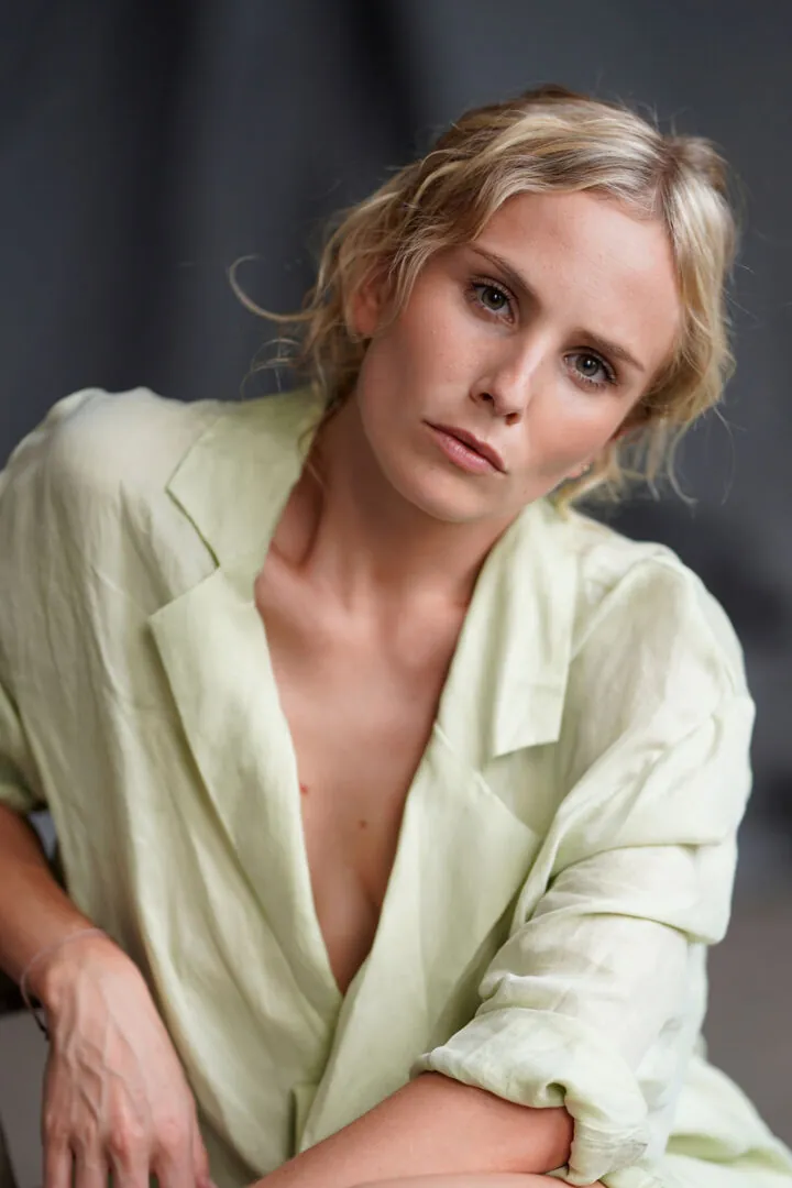 Julia Wi.