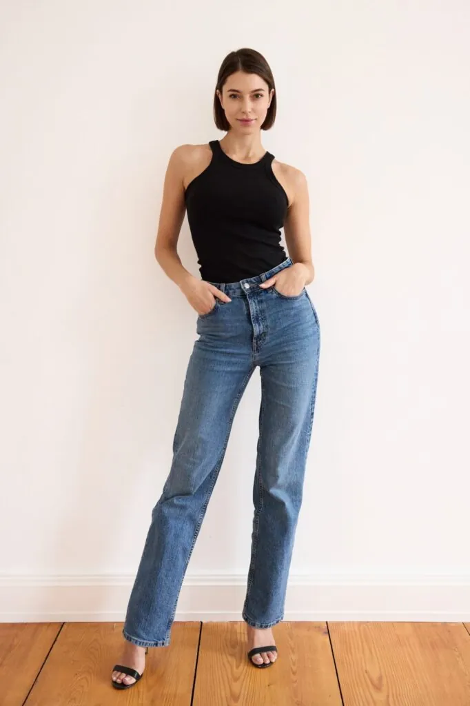 Laura Ba.
