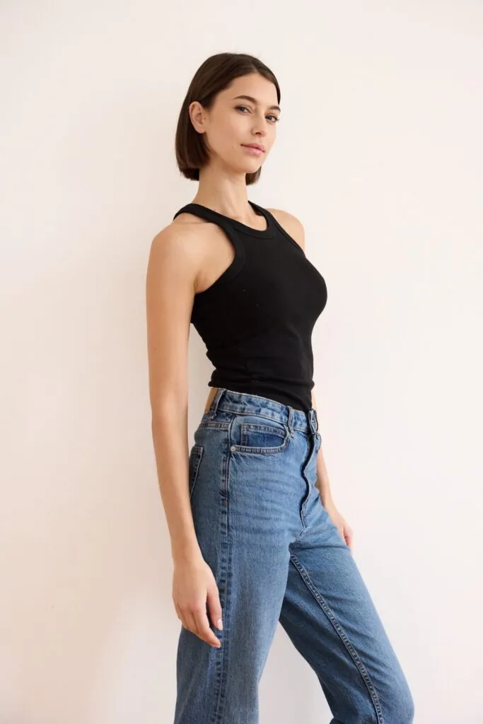 Laura Ba.
