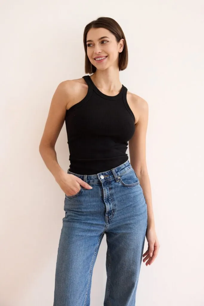 Laura Ba.