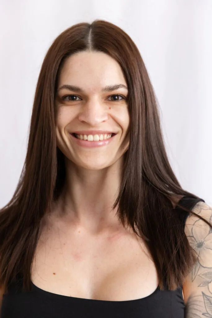 Laura Ren.
