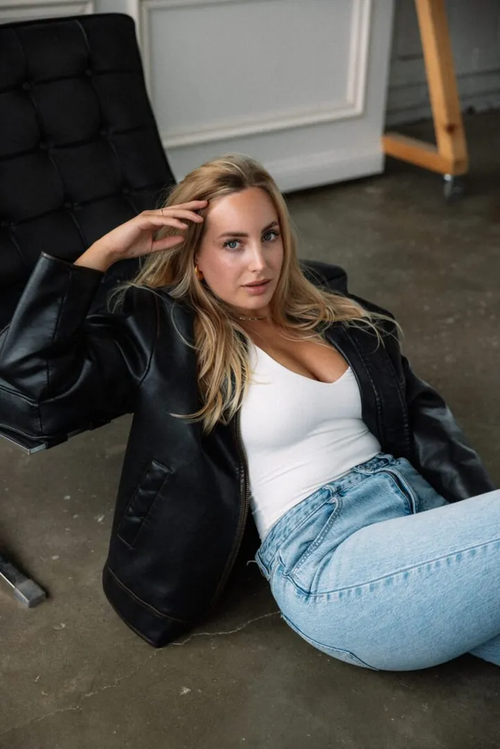 Mandy Be.