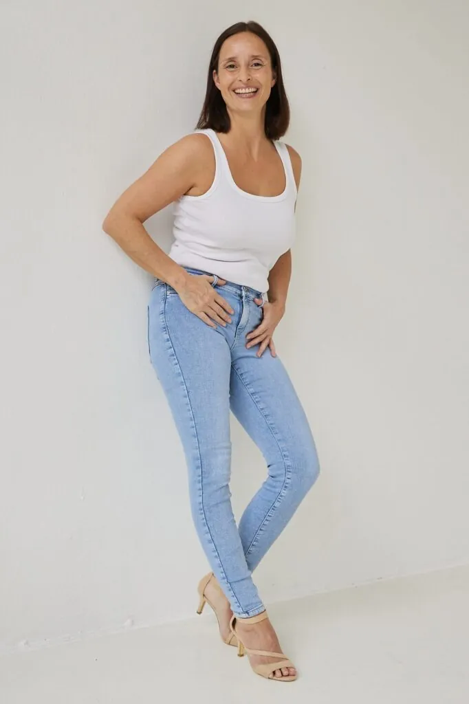 Nicole Re.