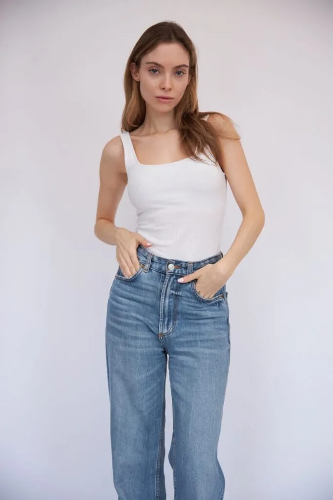 Yvonne Sp.
