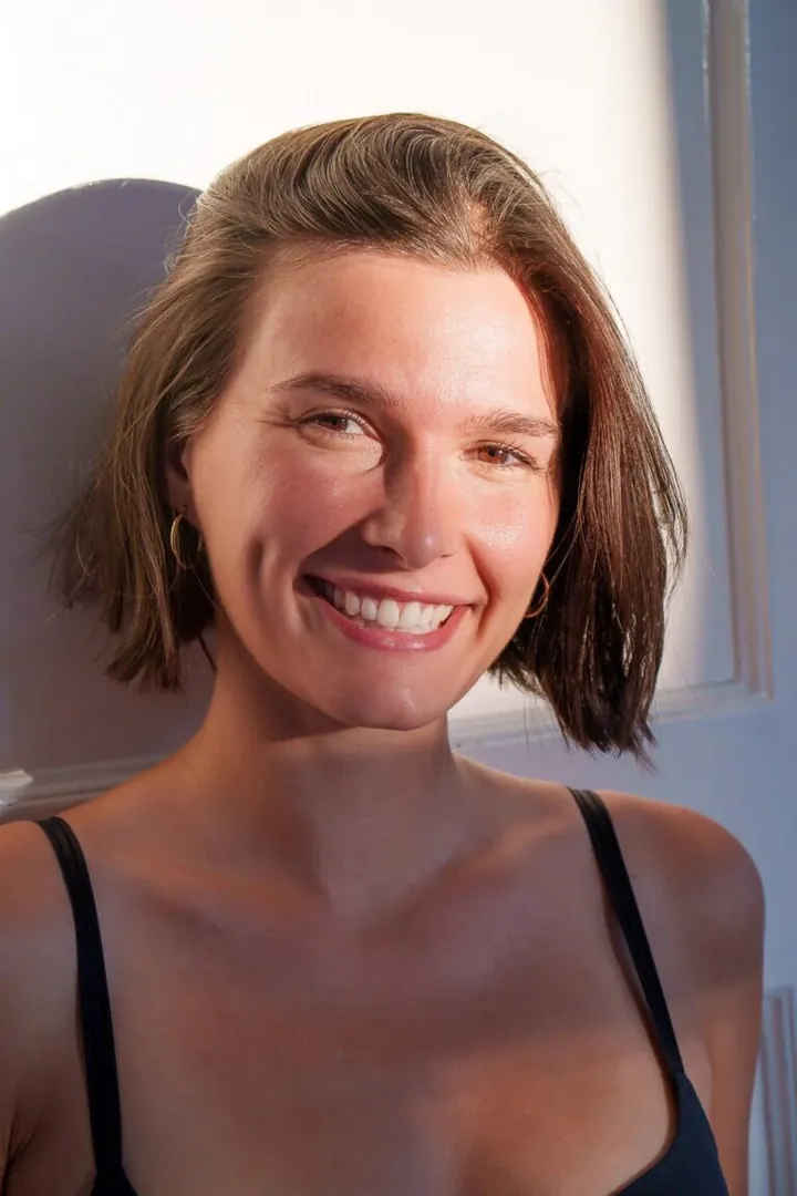 Lara Hi.