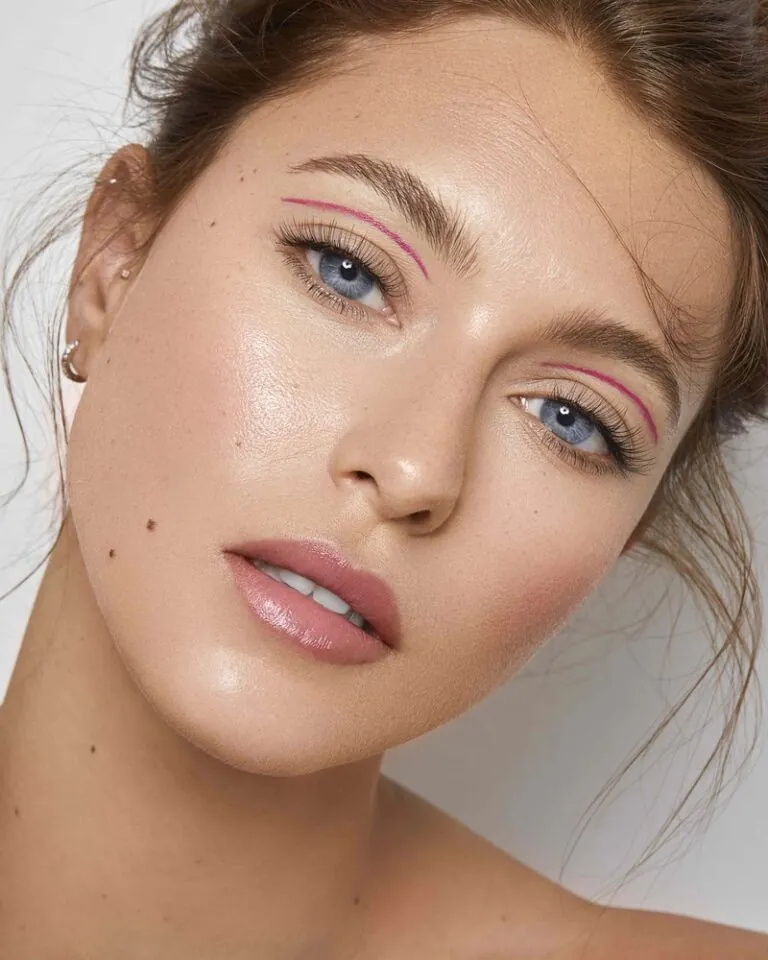 Laura Ba.