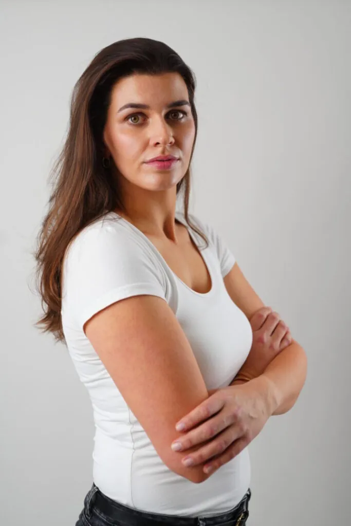 Linda Soe.