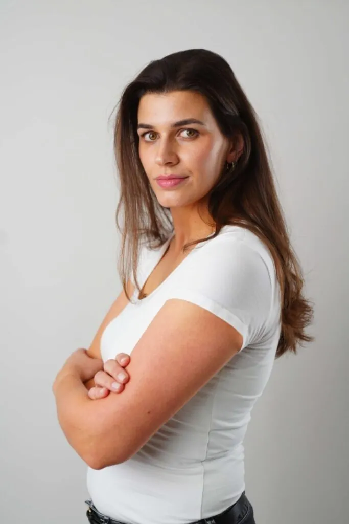 Linda Soe.