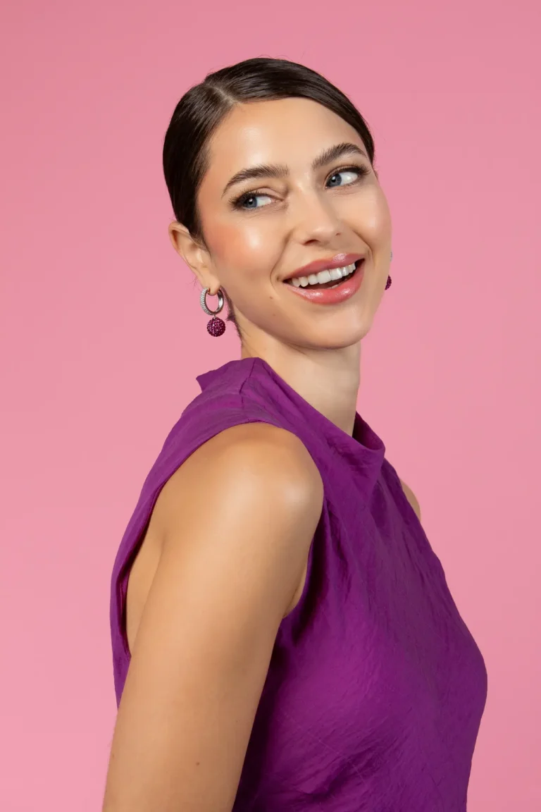 Laura Ba.