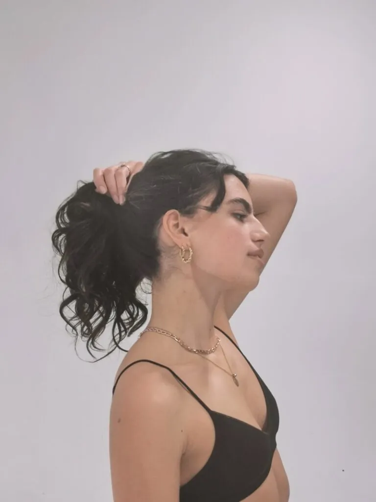 Aline Do.