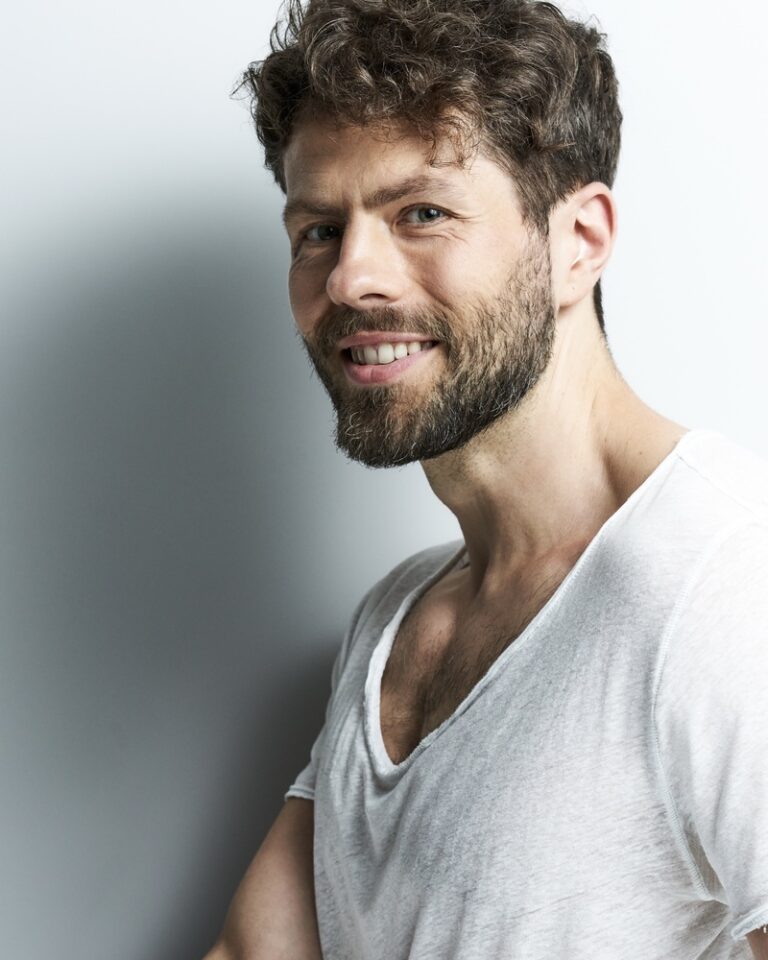 Alexander He.