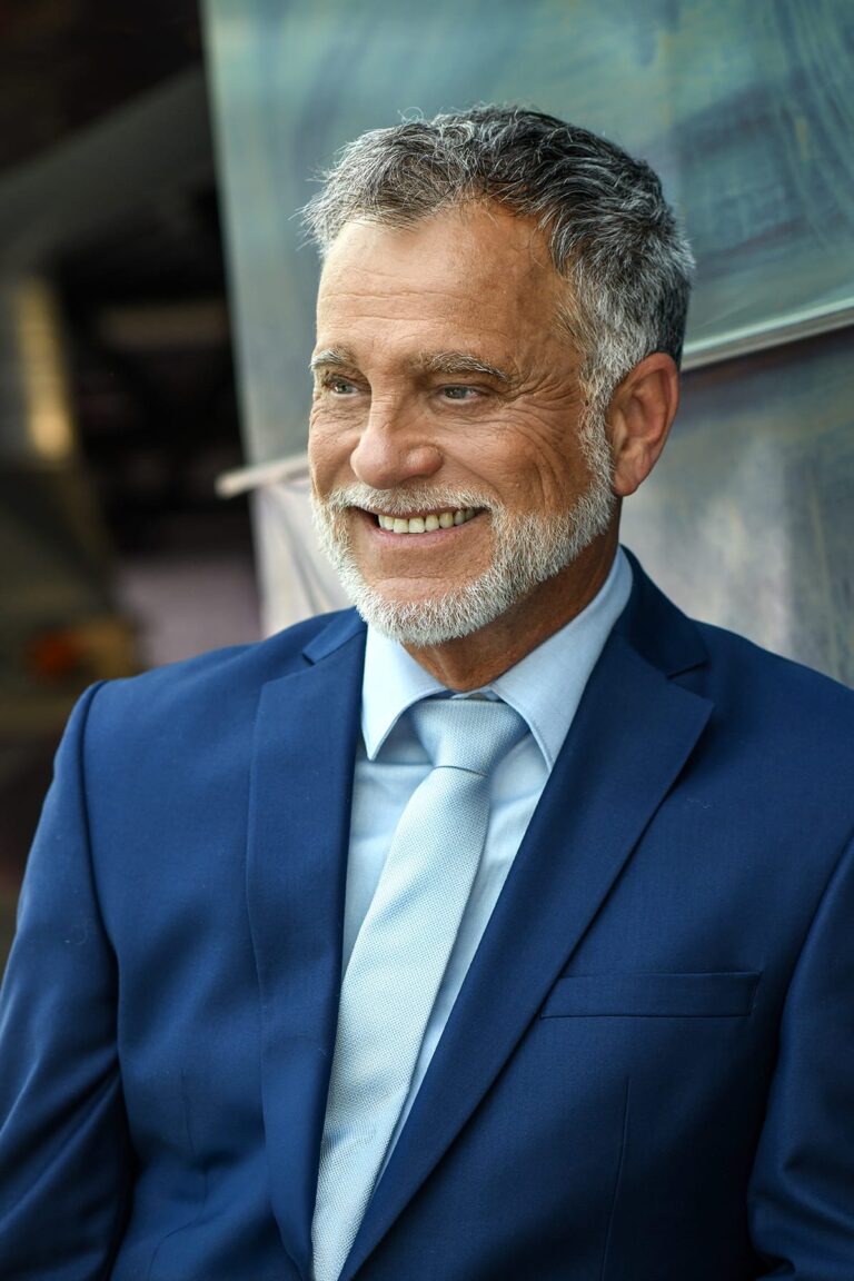 Michael Di.