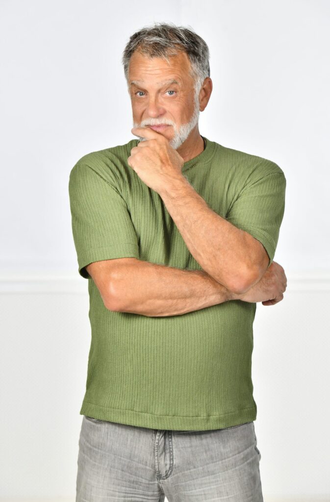 Michael Di.