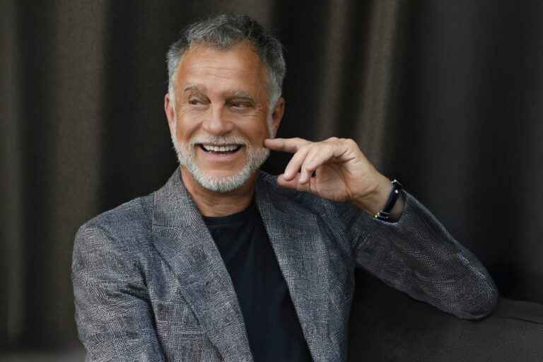 Michael Di.