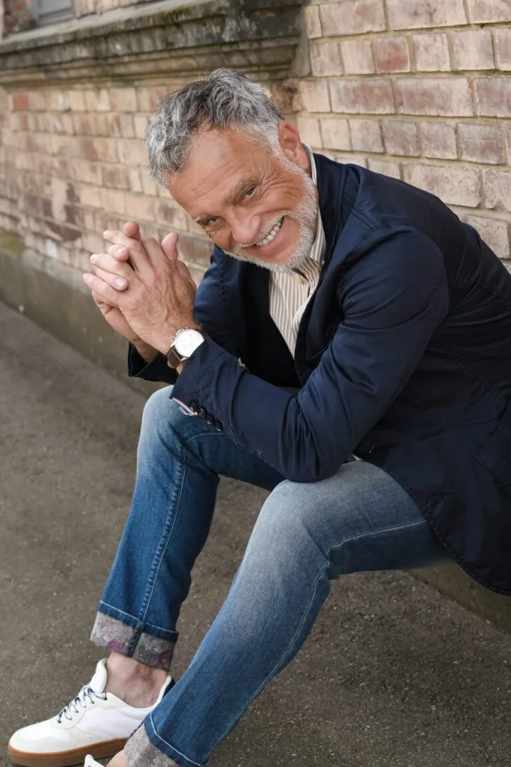 Michael Di.