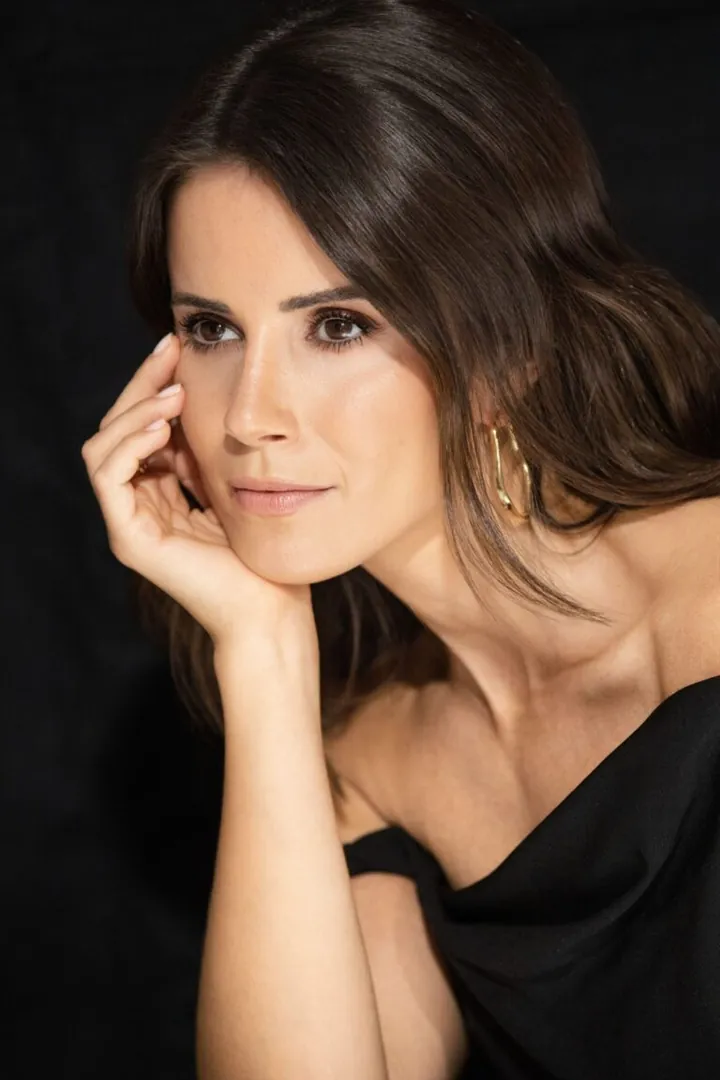 Natalie Re.