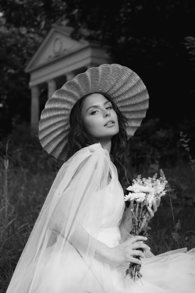 Isabelle E.