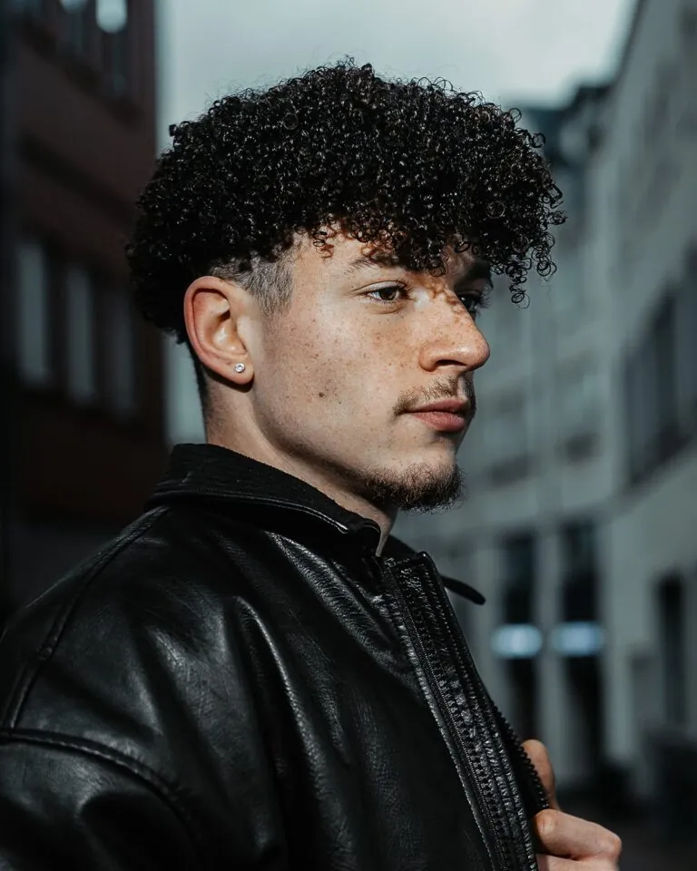 Niklas Gu.