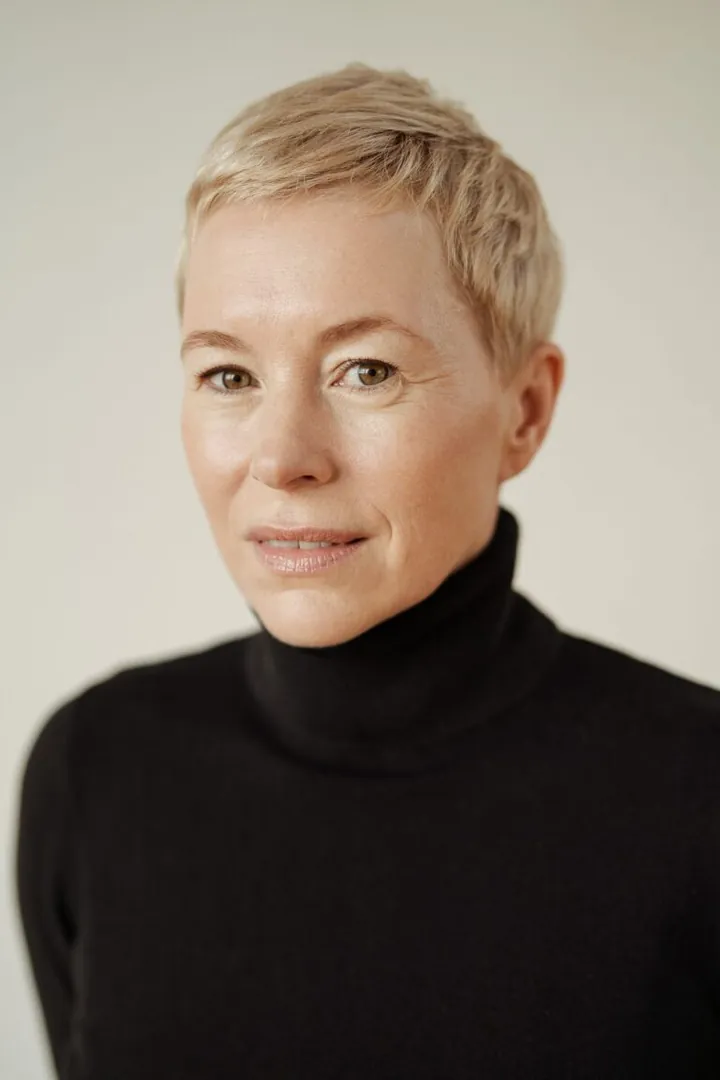 Paula We.
