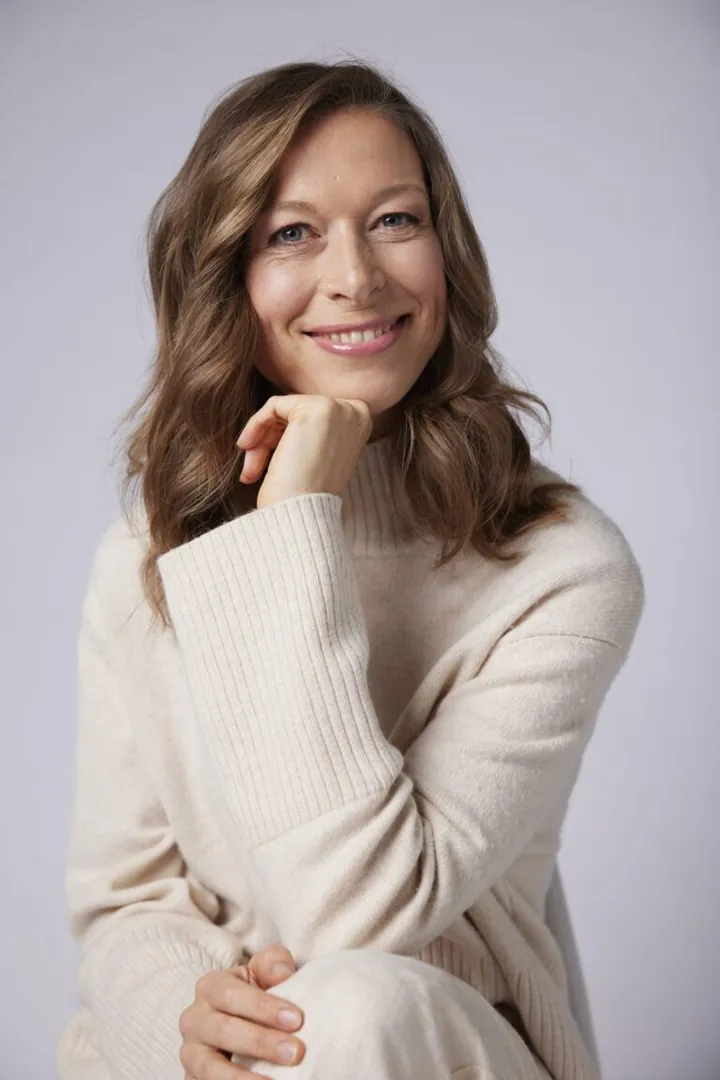 Mira E.