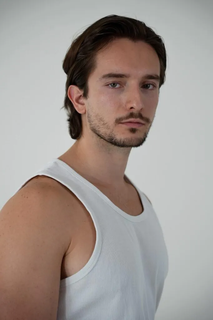 Rinor T.