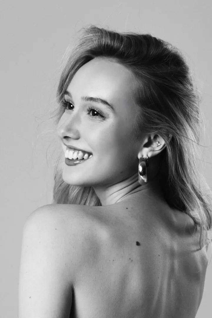 Julia Ur.