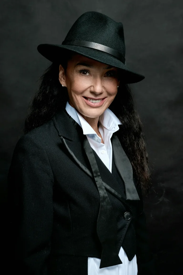 Izabel Sn.